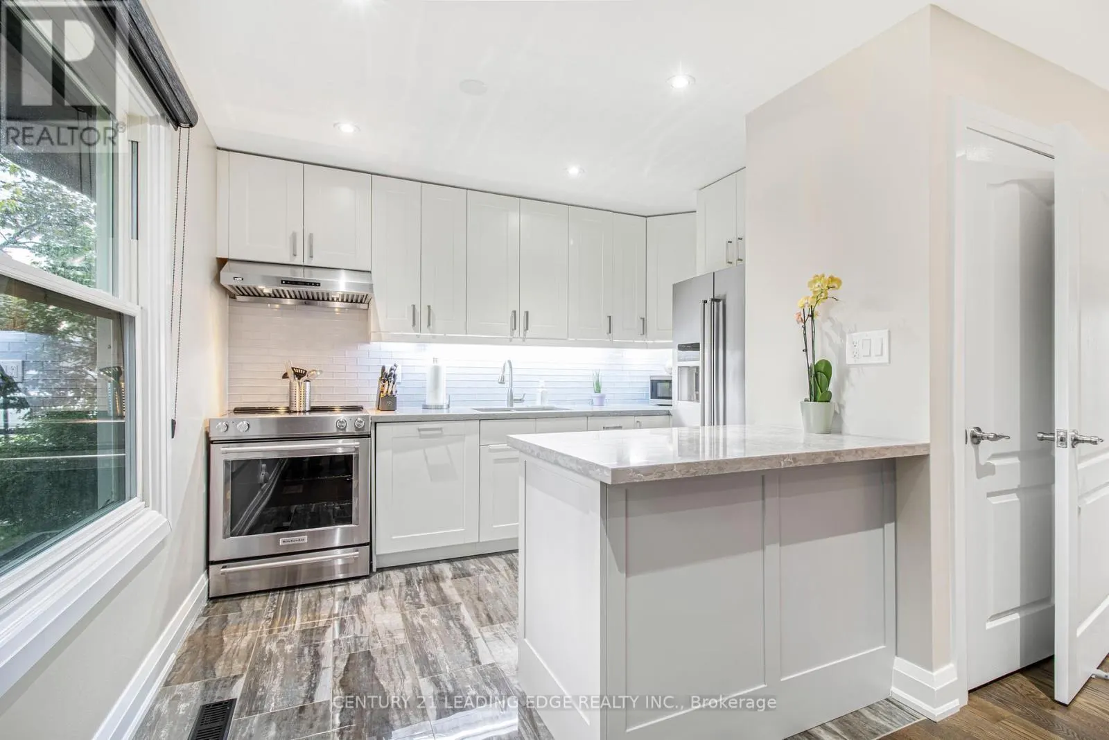 24 - 120 FALCONER DRIVE