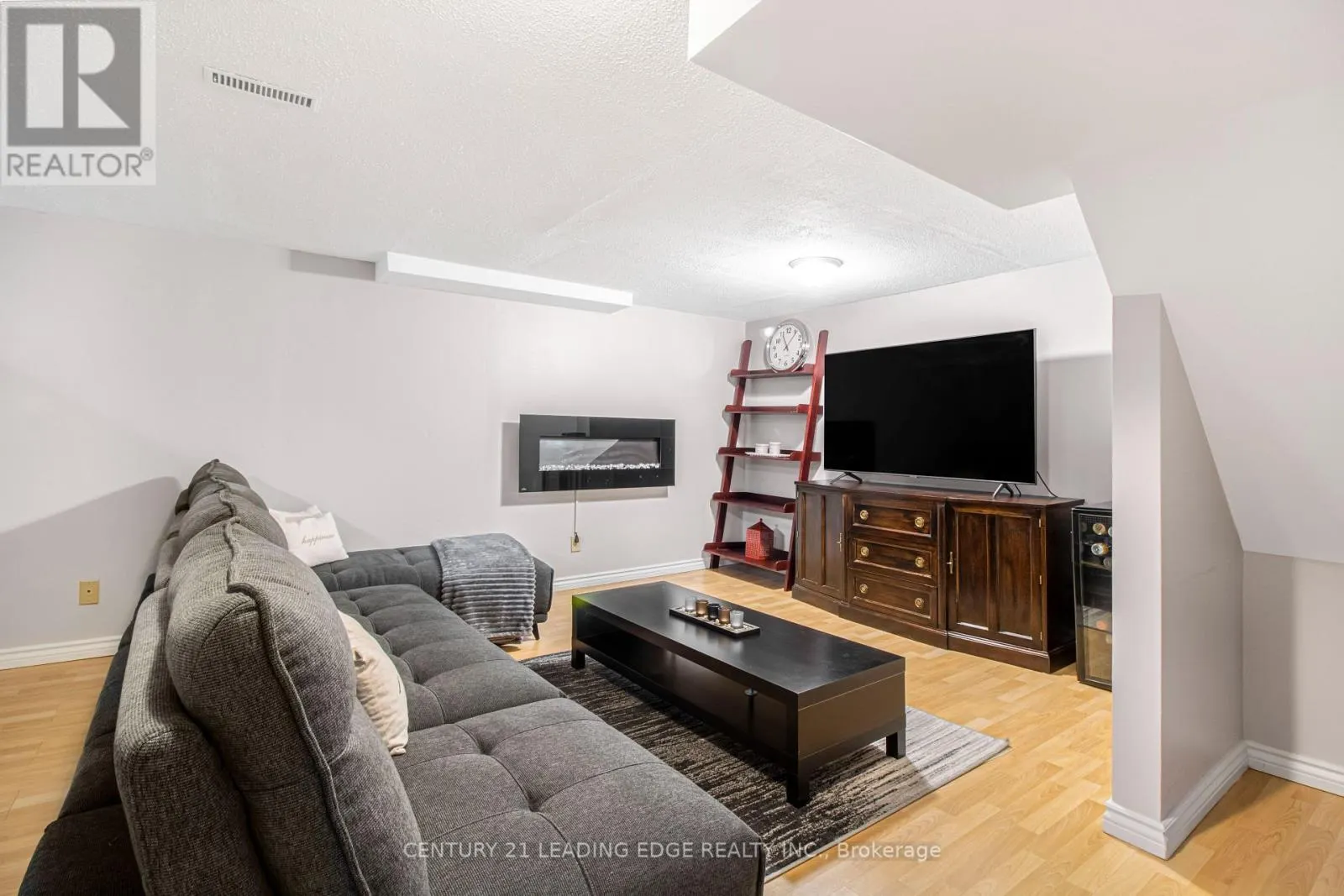 24 - 120 FALCONER DRIVE
