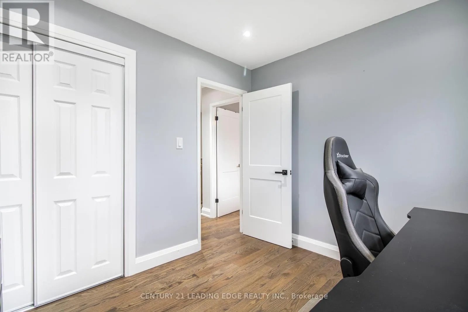 24 - 120 FALCONER DRIVE