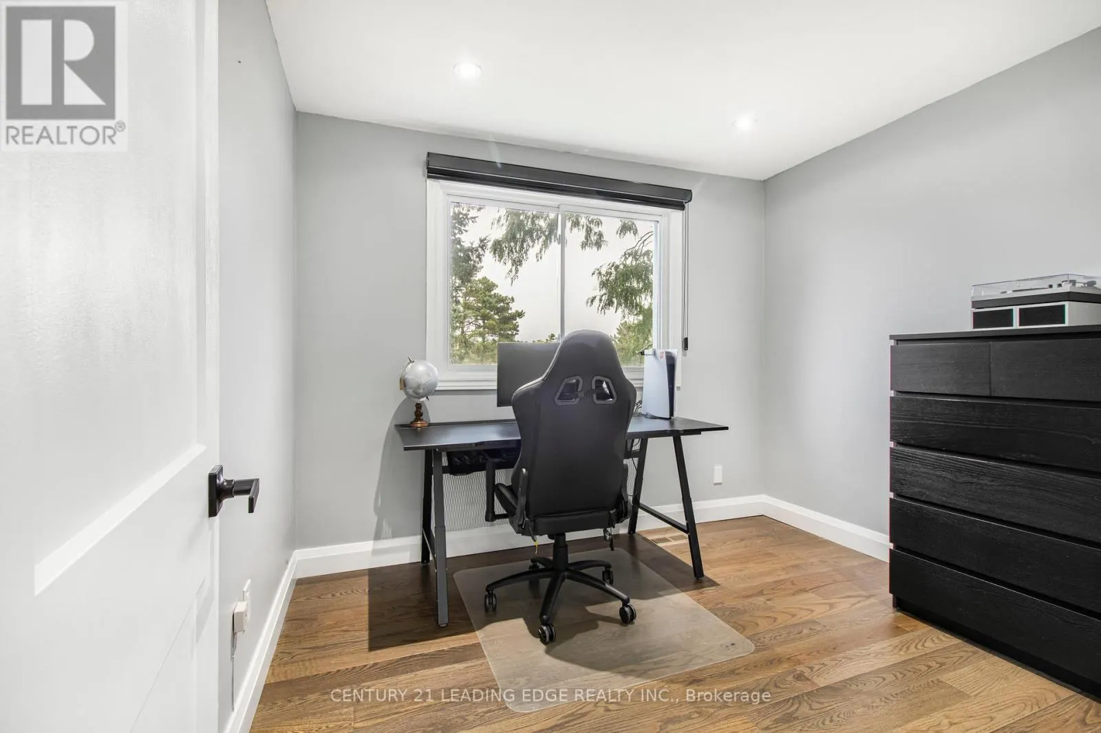24 - 120 FALCONER DRIVE