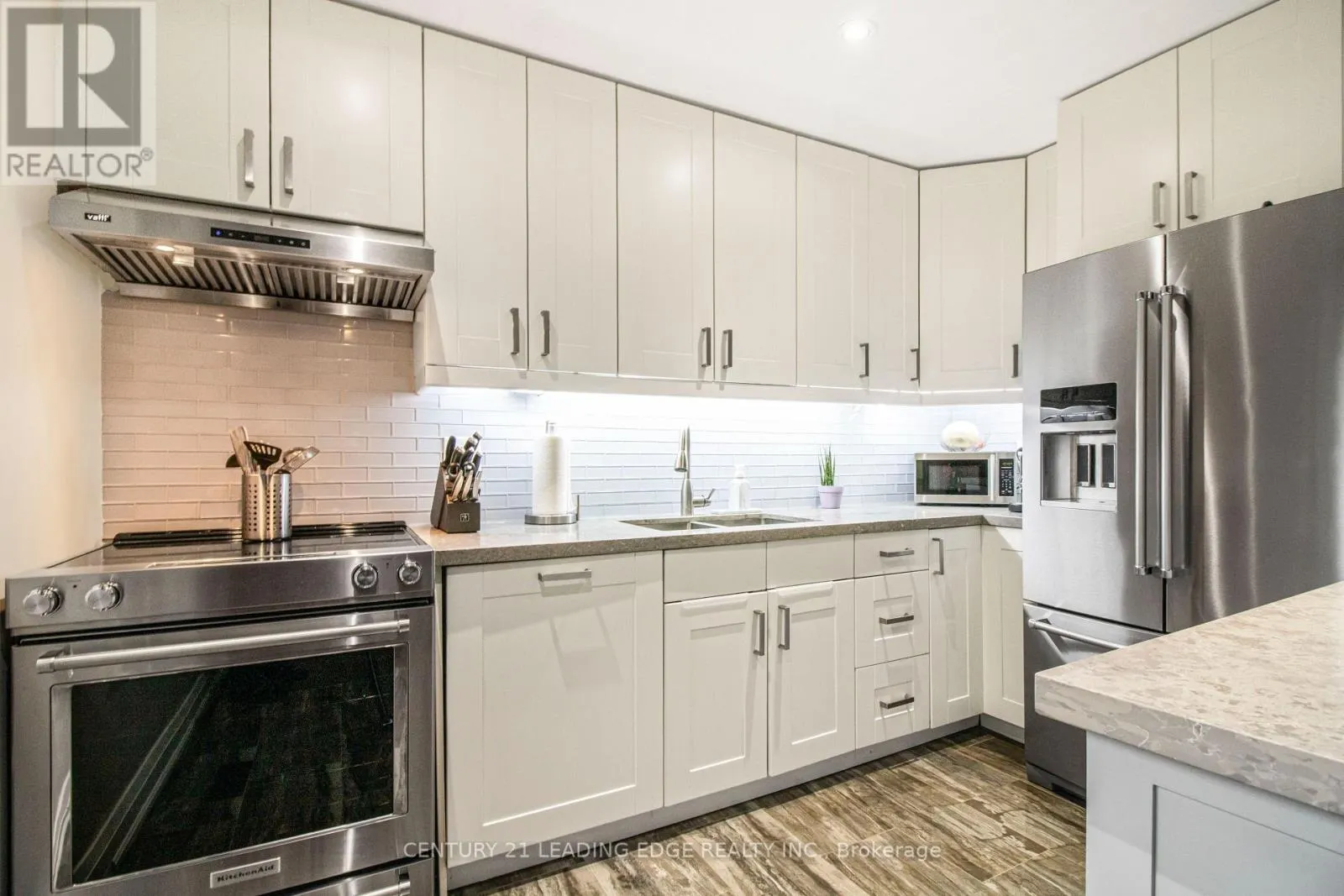 24 - 120 FALCONER DRIVE