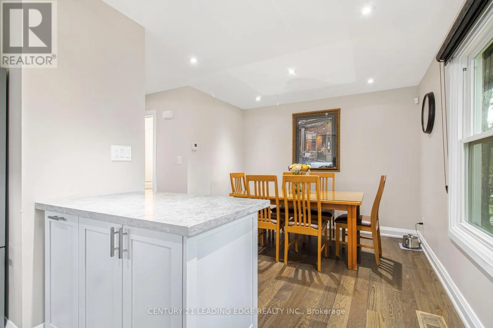 24 - 120 FALCONER DRIVE