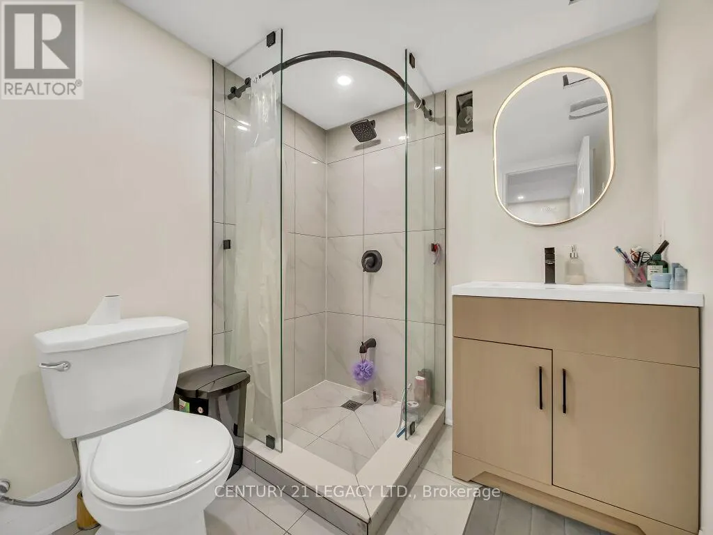 23 DUXBURY ROAD N