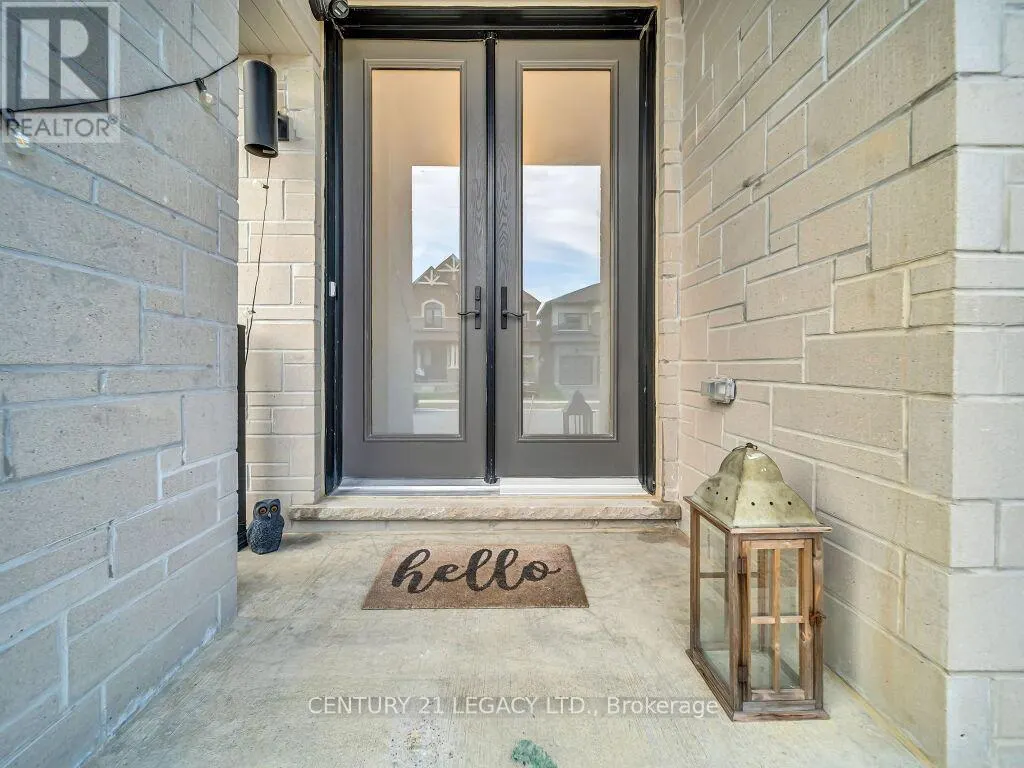 23 DUXBURY ROAD N