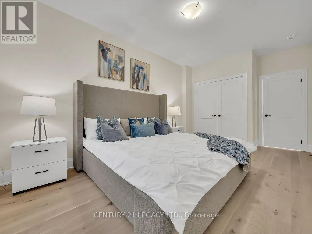 23 DUXBURY ROAD N