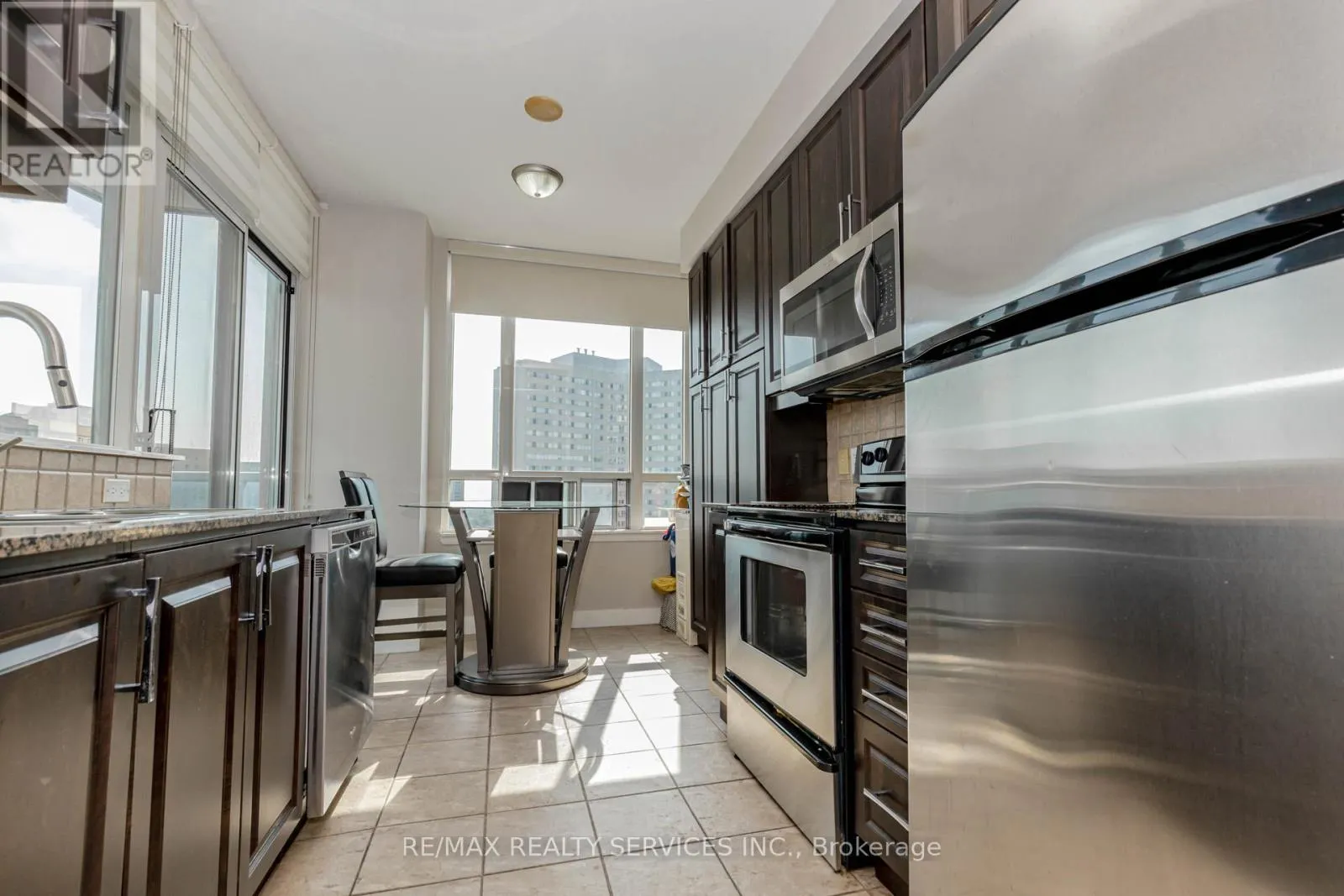1203 - 90 ABSOLUTE AVENUE