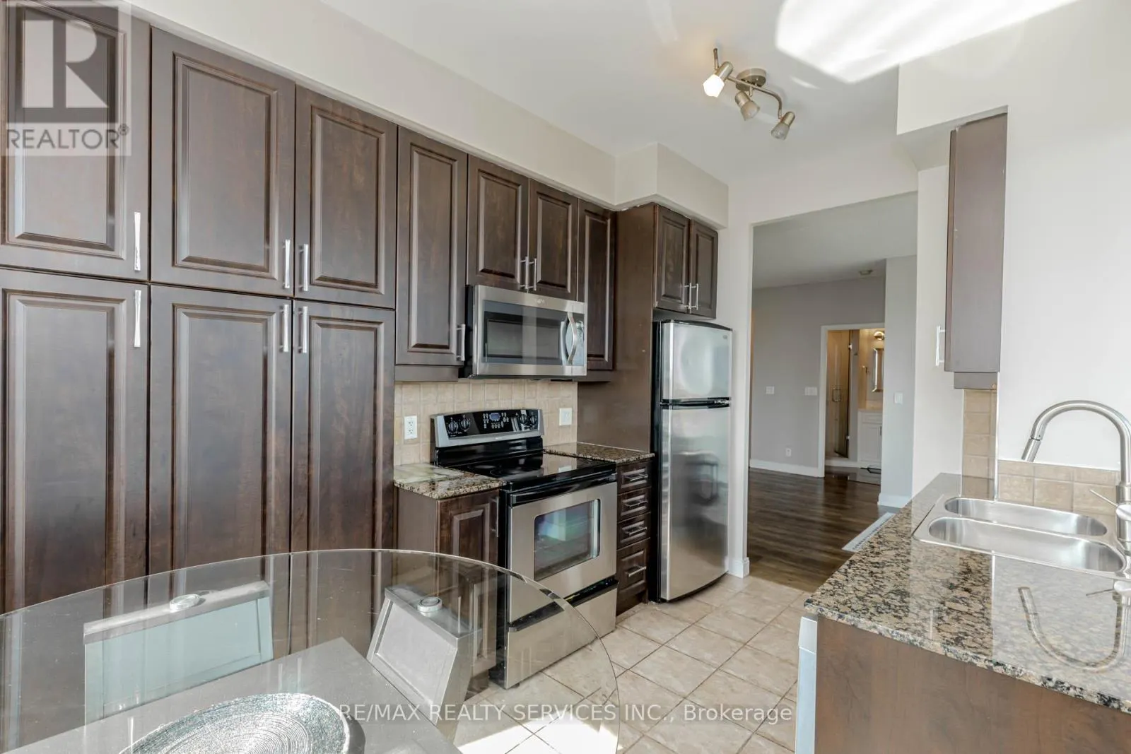 1203 - 90 ABSOLUTE AVENUE