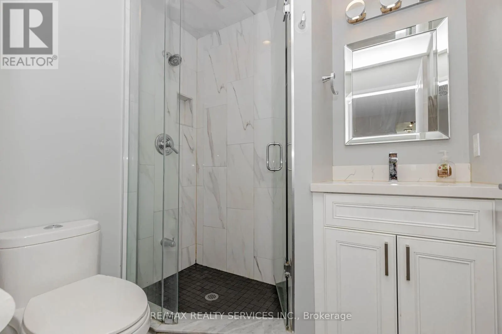 1203 - 90 ABSOLUTE AVENUE