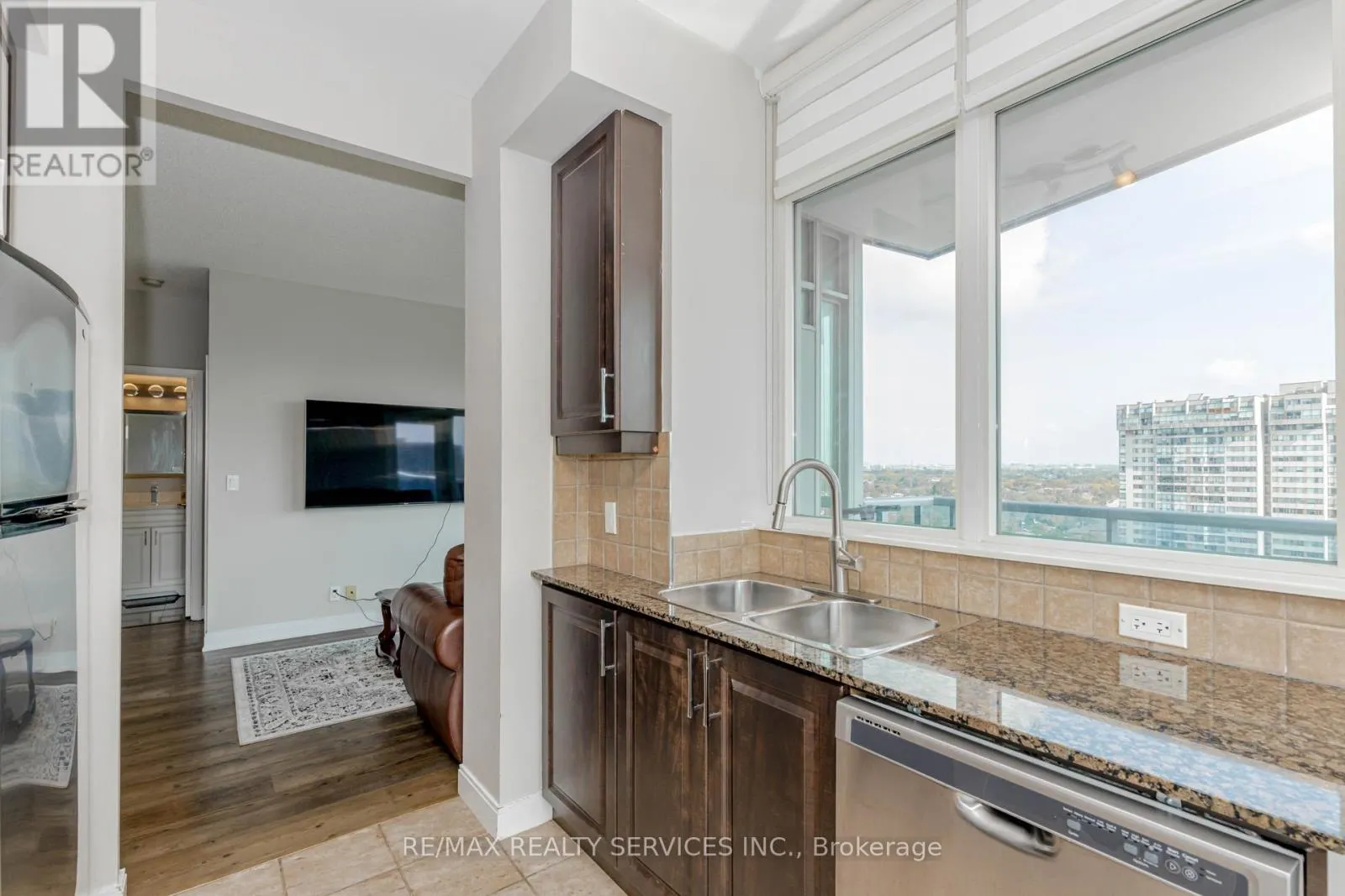 1203 - 90 ABSOLUTE AVENUE