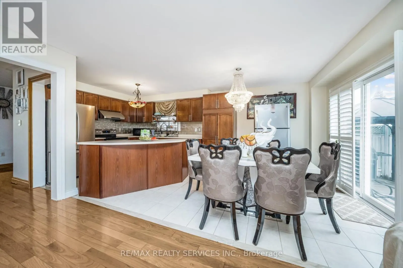 12 ROADMASTER LANE