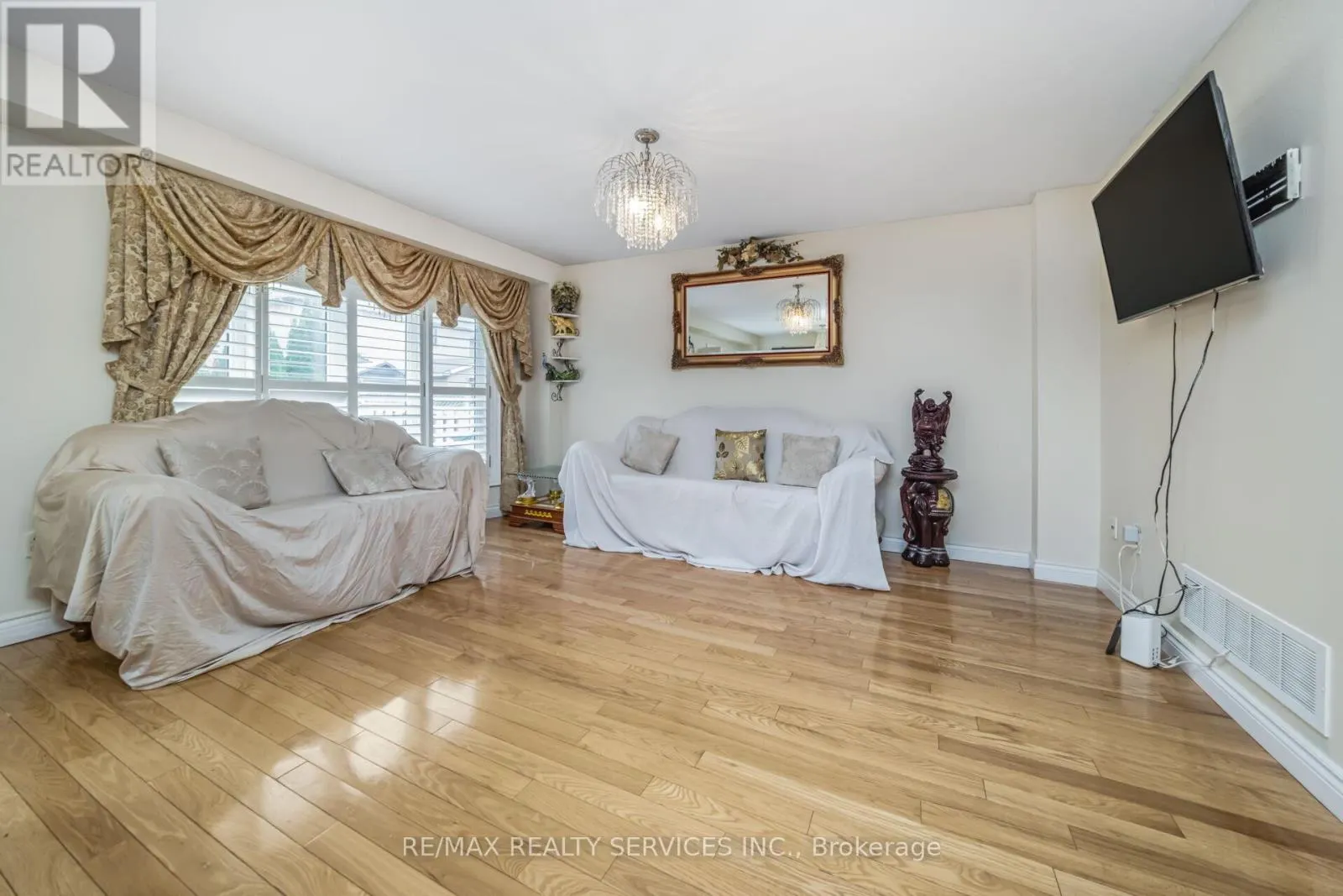 12 ROADMASTER LANE