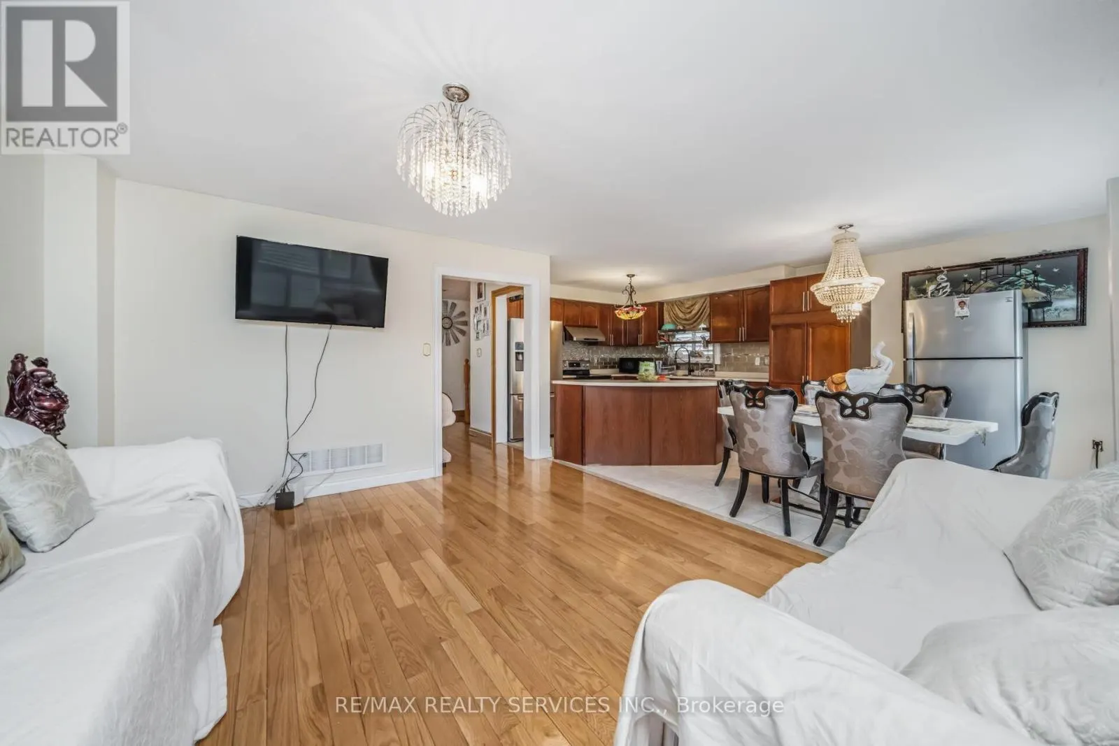 12 ROADMASTER LANE