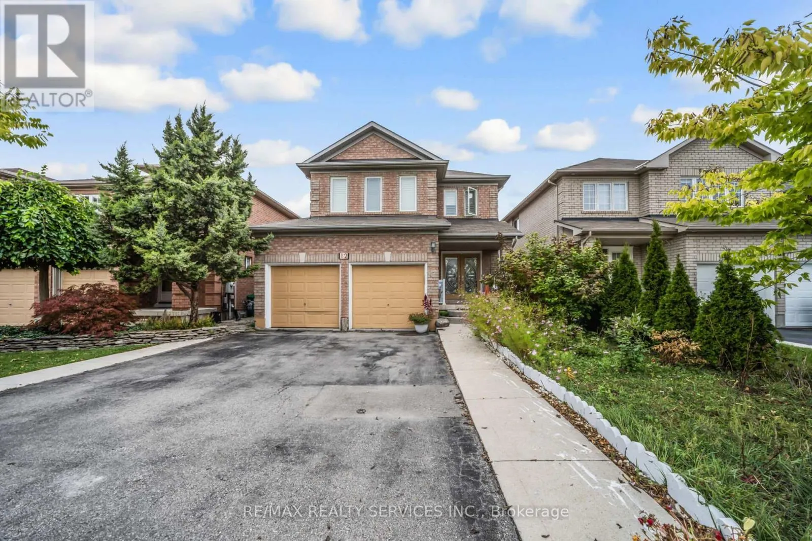 12 ROADMASTER LANE