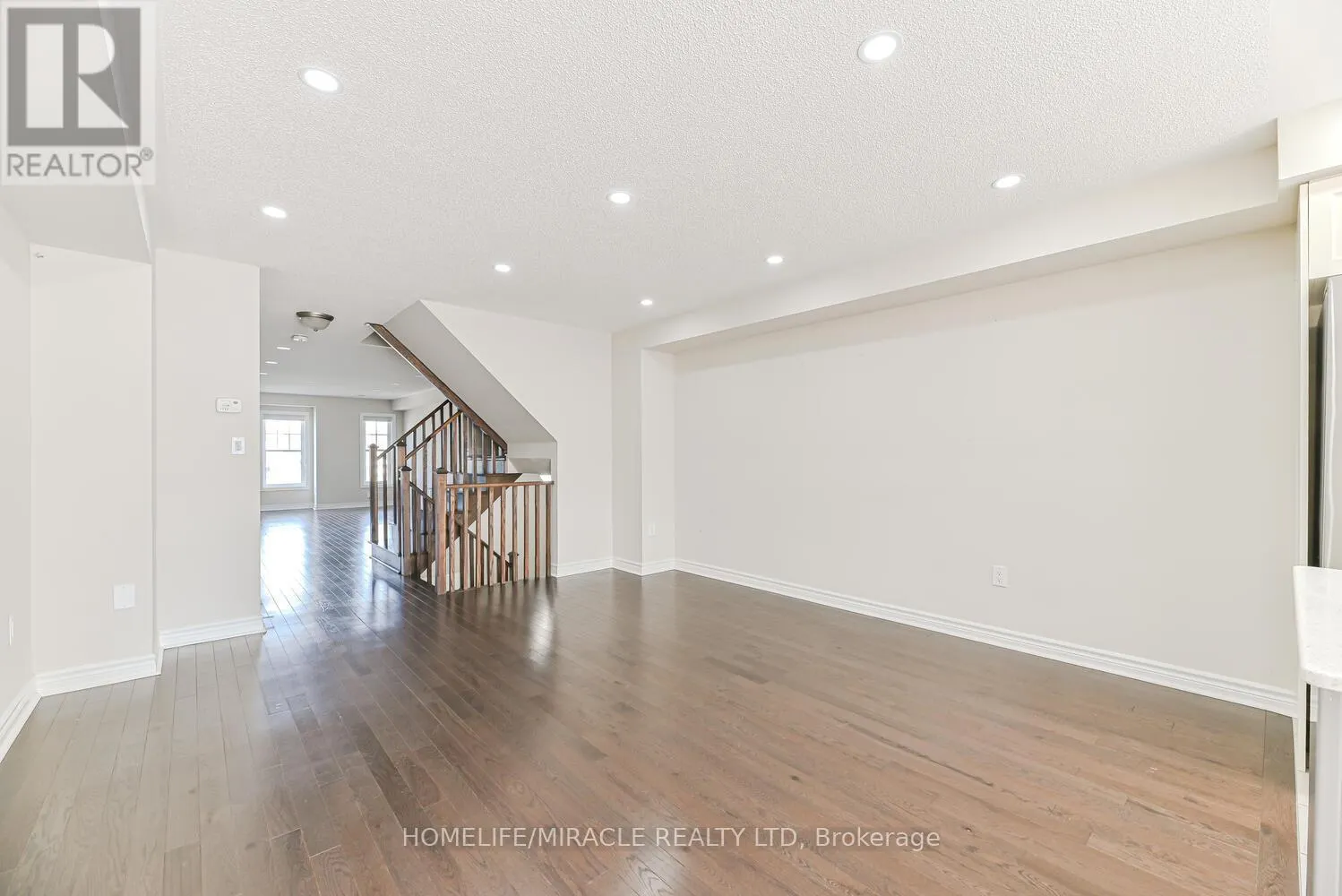 35 FINEGAN CIRCLE