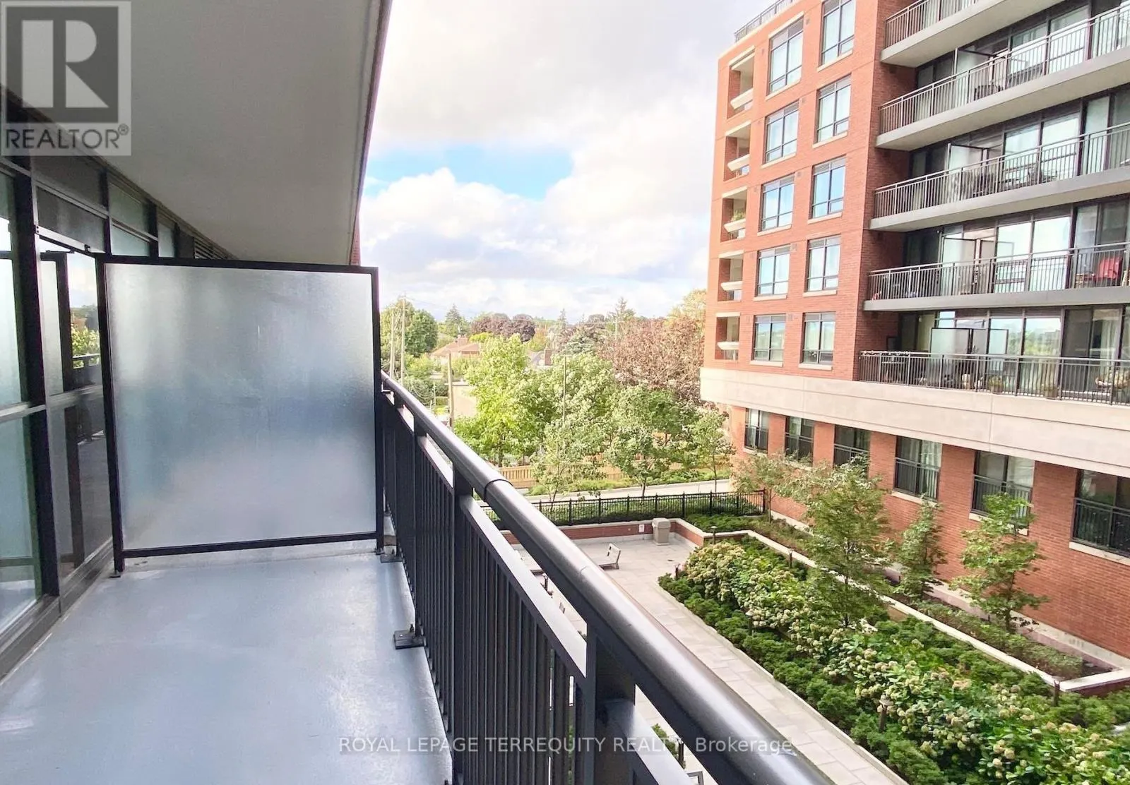 212 - 3091 DUFFERIN STREET