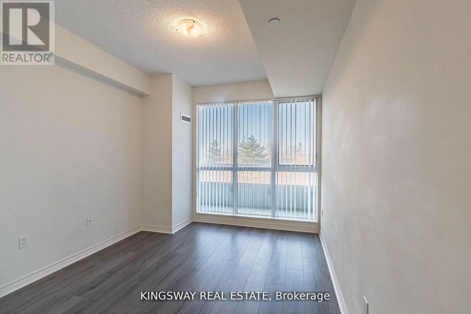 217 - 349 RATHBURN ROAD W