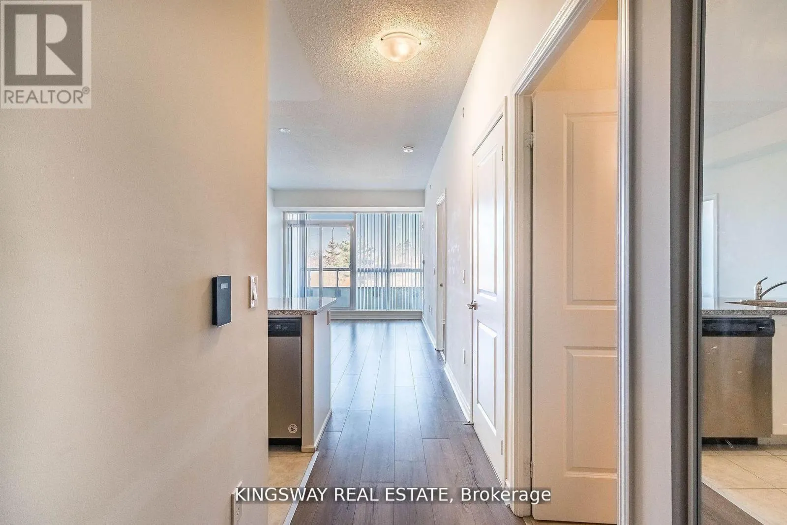 217 - 349 RATHBURN ROAD W
