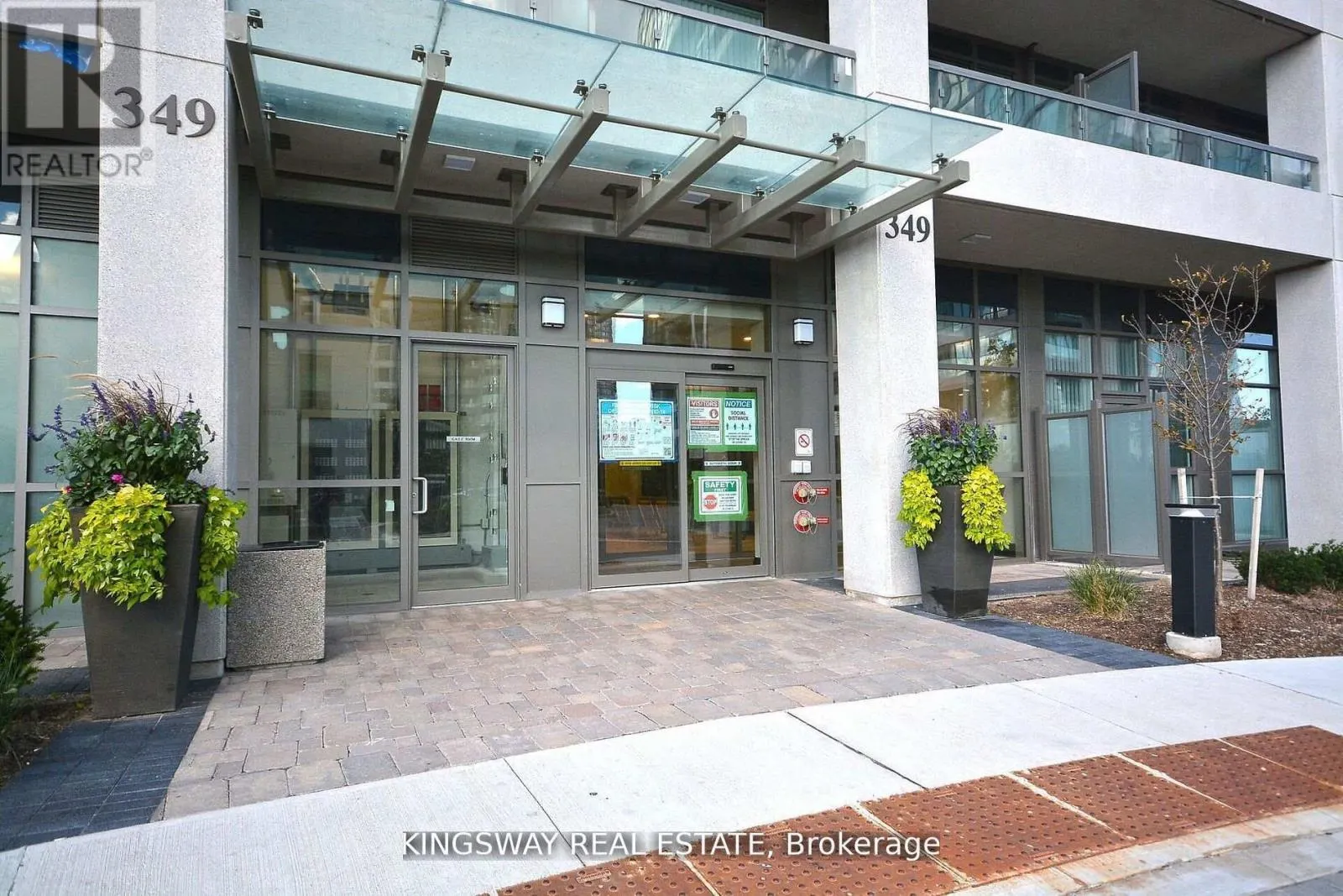217 - 349 RATHBURN ROAD W