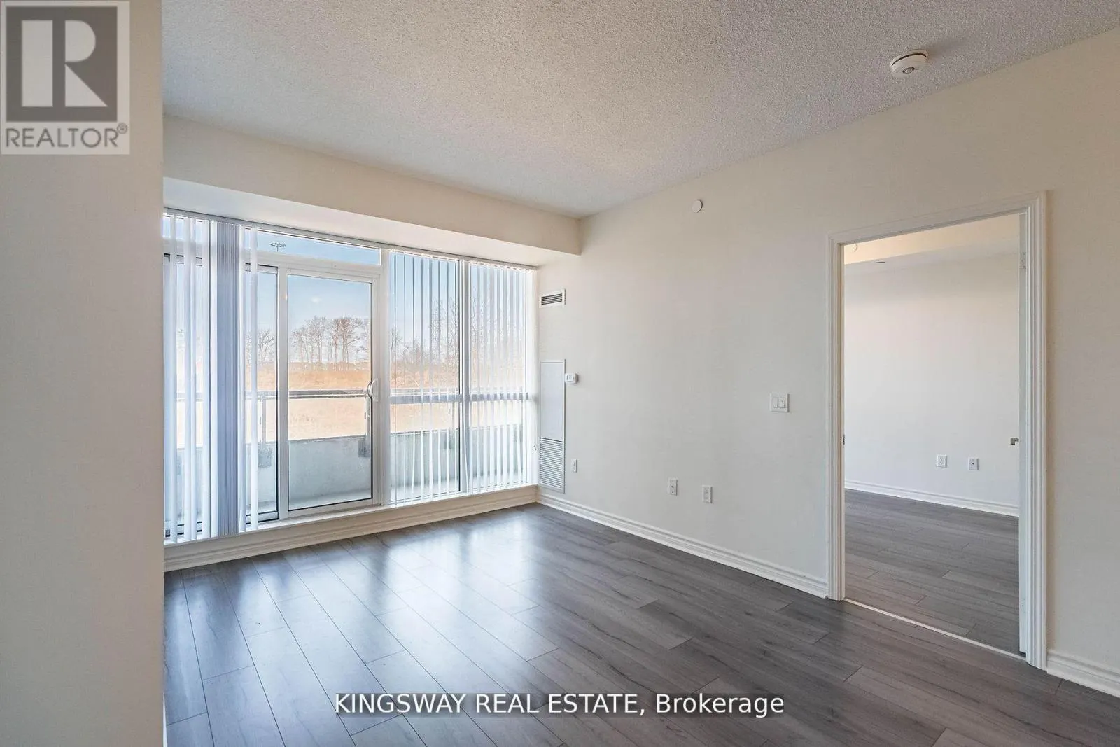 217 - 349 RATHBURN ROAD W