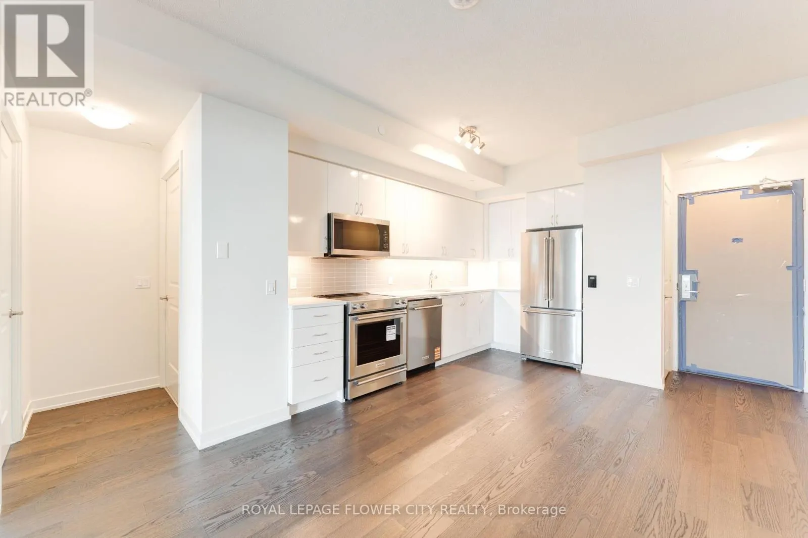 PH404 - 38 ANNIE CRAIG DRIVE