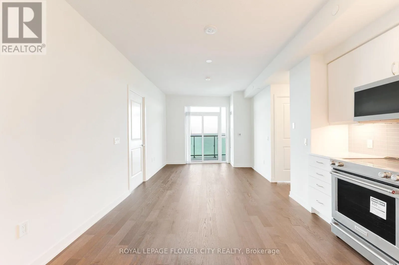 PH404 - 38 ANNIE CRAIG DRIVE