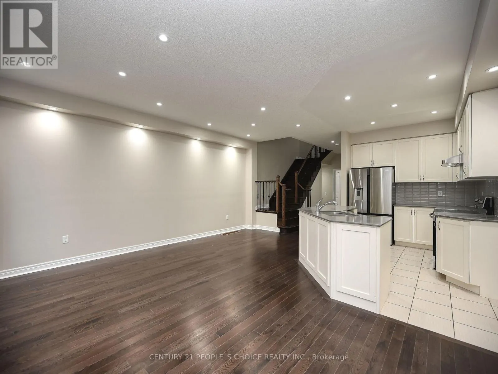 39 PEARMAN CRESCENT
