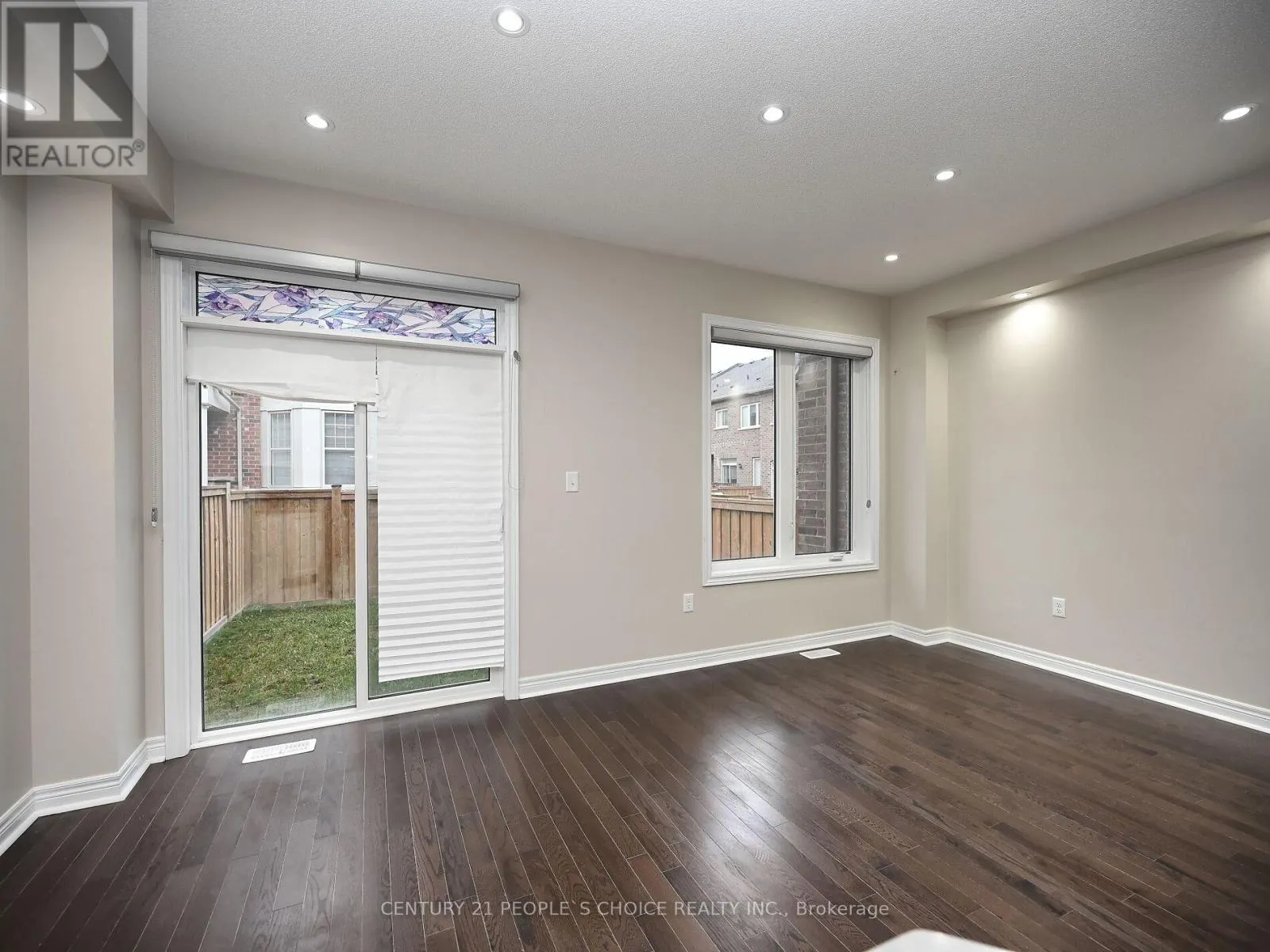 39 PEARMAN CRESCENT