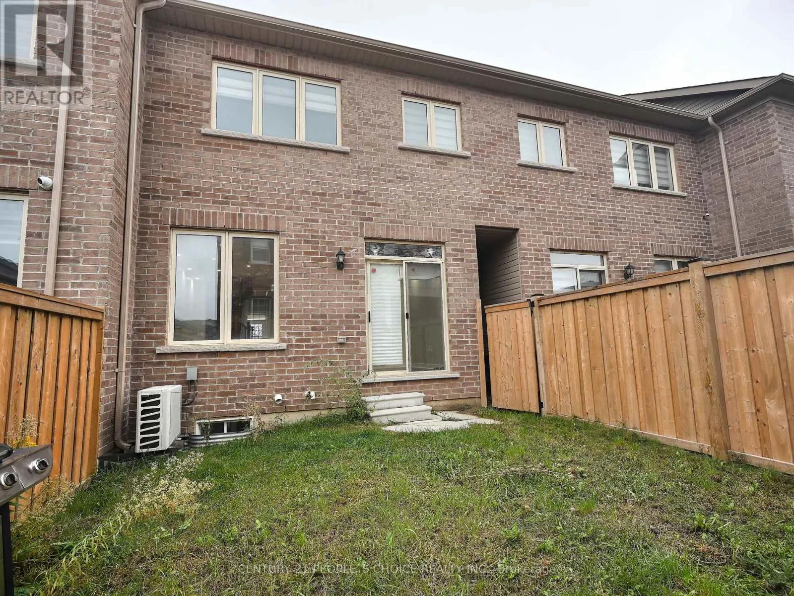 39 PEARMAN CRESCENT