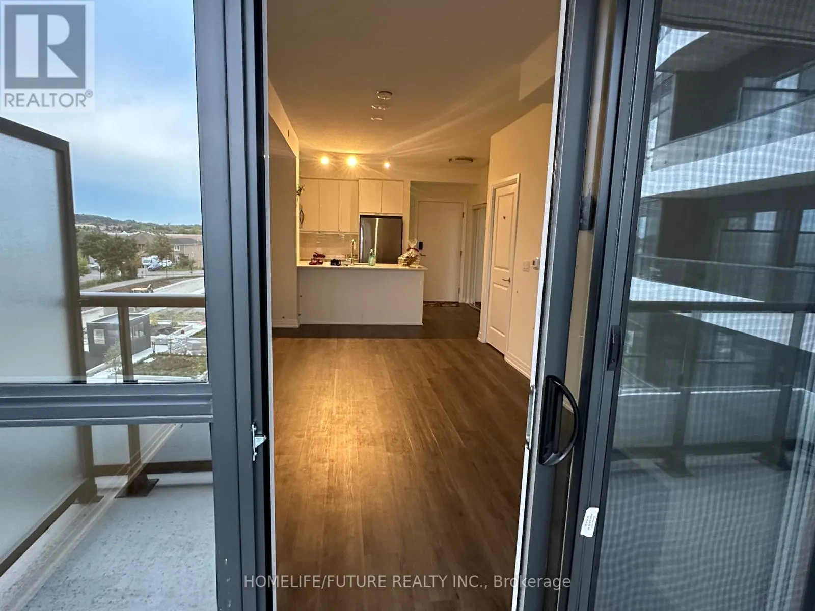 315 - 15 WATERGARDEN DRIVE