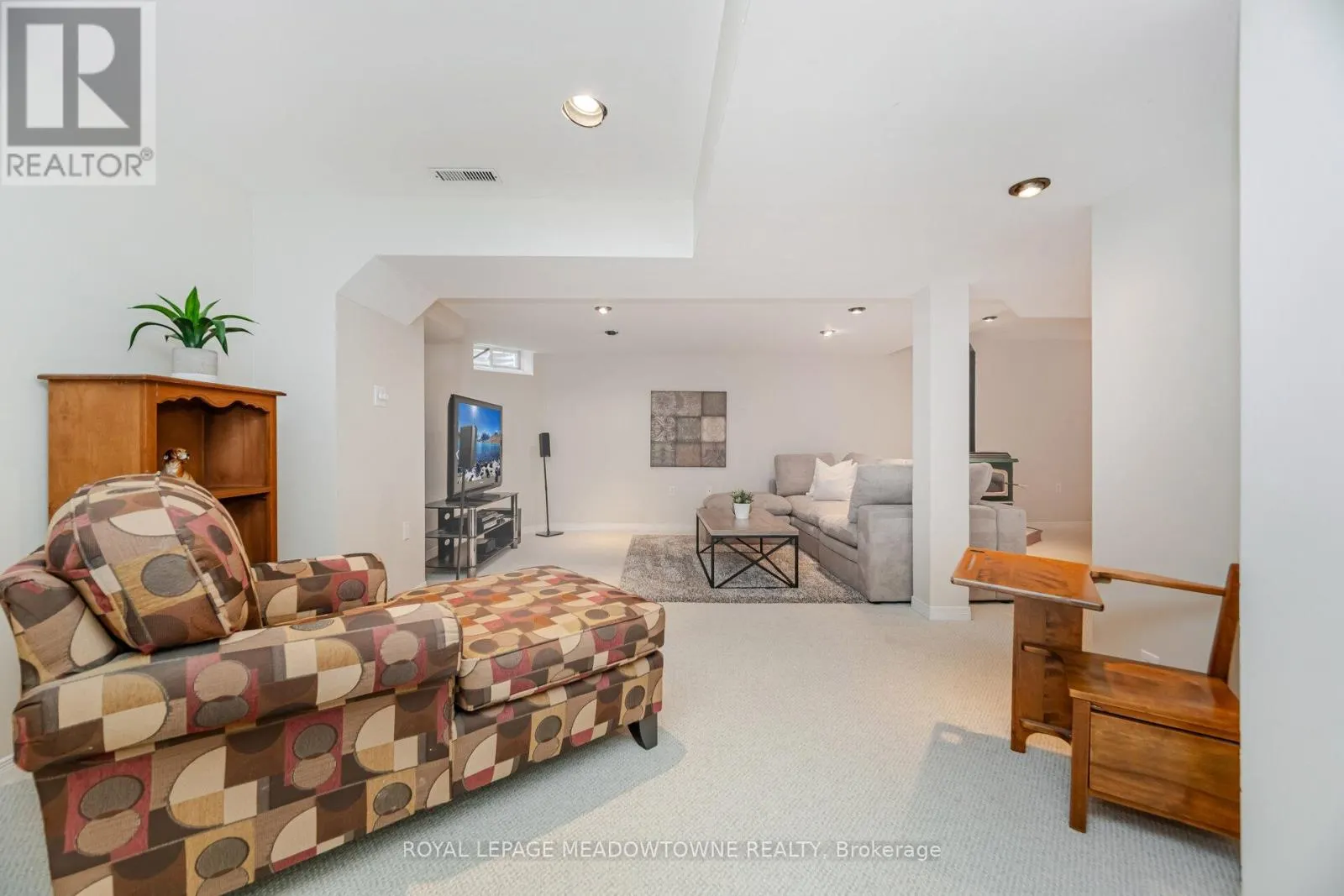 33 HARROP AVENUE