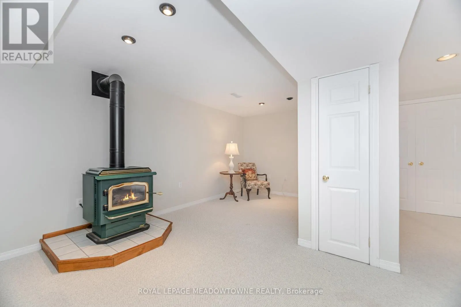33 HARROP AVENUE