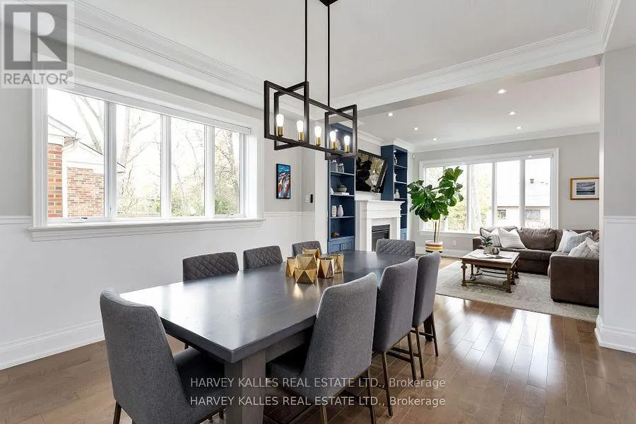 4673 DUNDAS STREET W