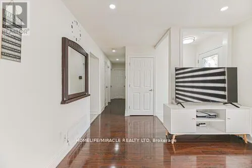 6 BEECHWOOD CRESCENT
