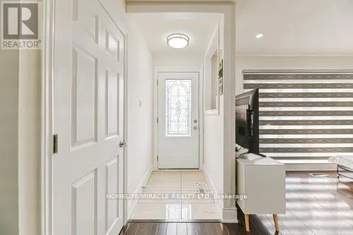 6 BEECHWOOD CRESCENT