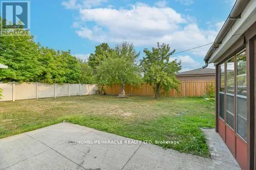 6 BEECHWOOD CRESCENT