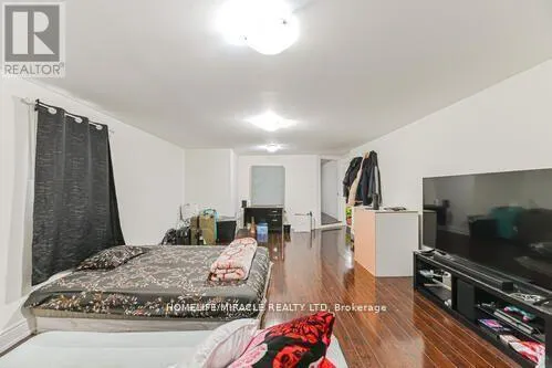 6 BEECHWOOD CRESCENT