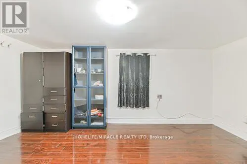6 BEECHWOOD CRESCENT
