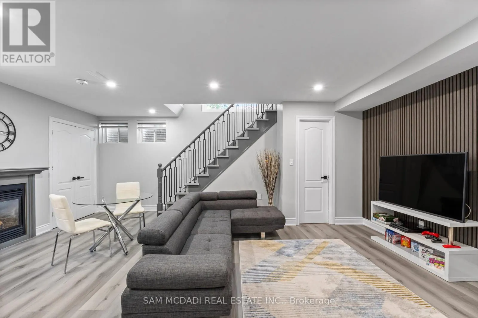 1755 CRATELY COURT