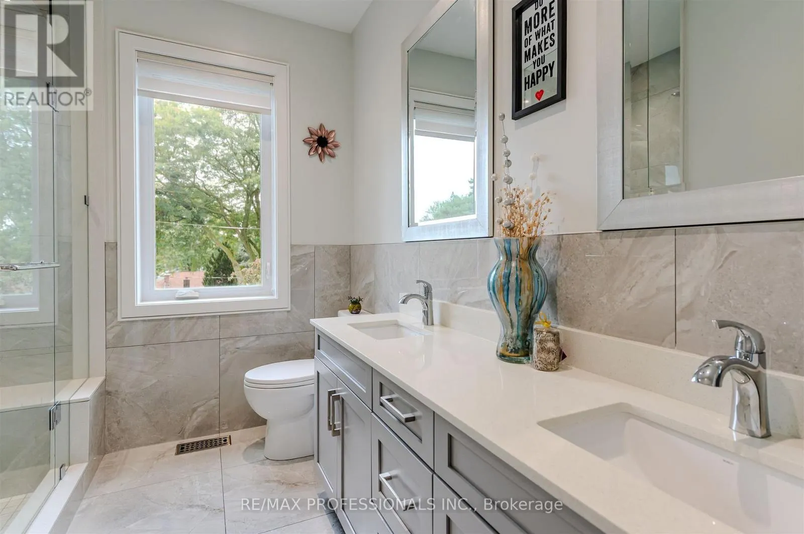 4 DUNROBIN DRIVE