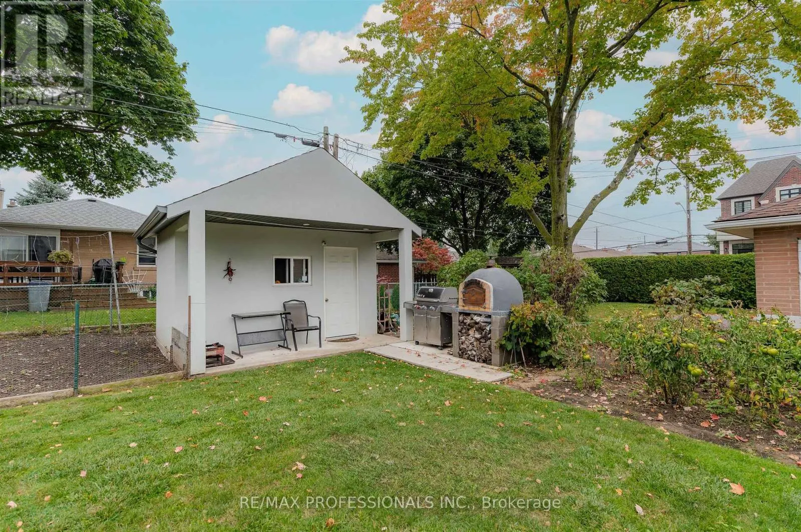 4 DUNROBIN DRIVE