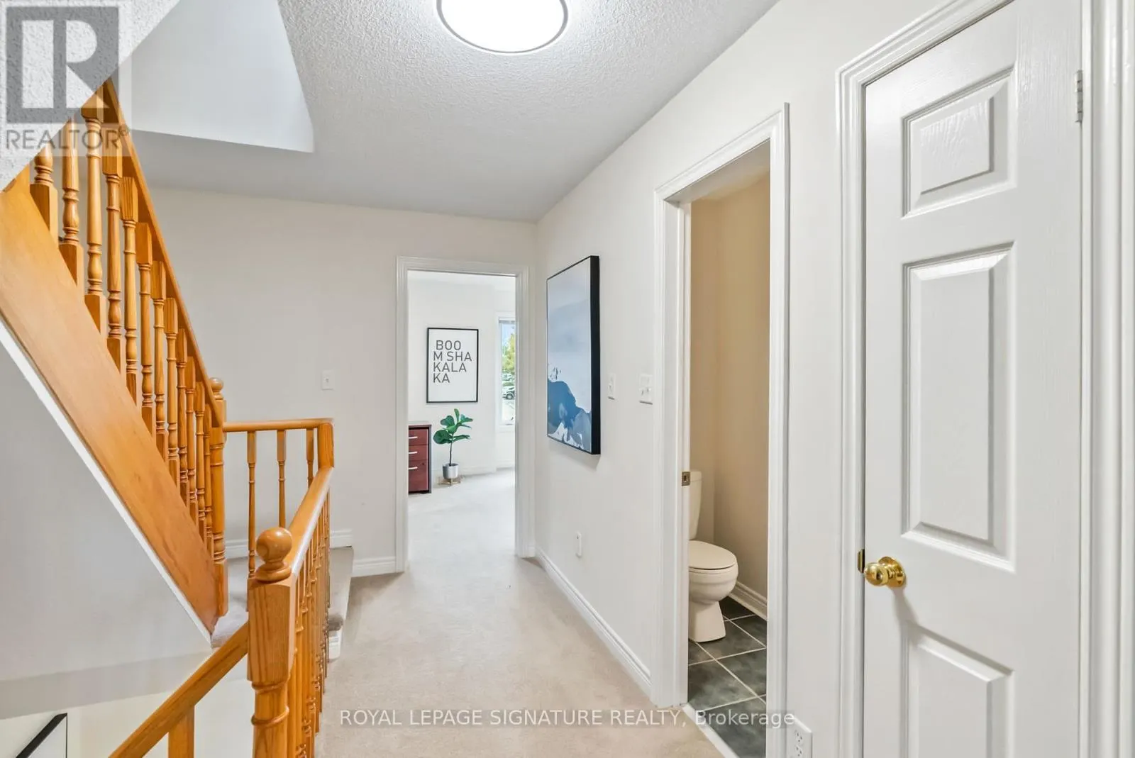 25 - 800 DUNDAS STREET W