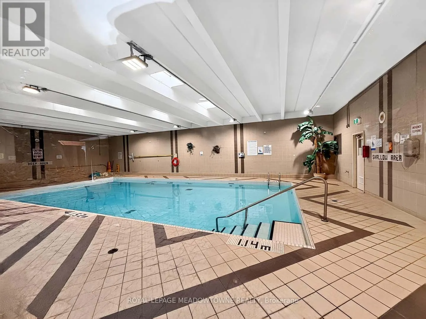 102 - 3695 KANEFF CRESCENT