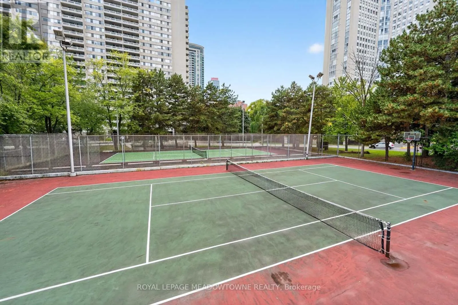 102 - 3695 KANEFF CRESCENT
