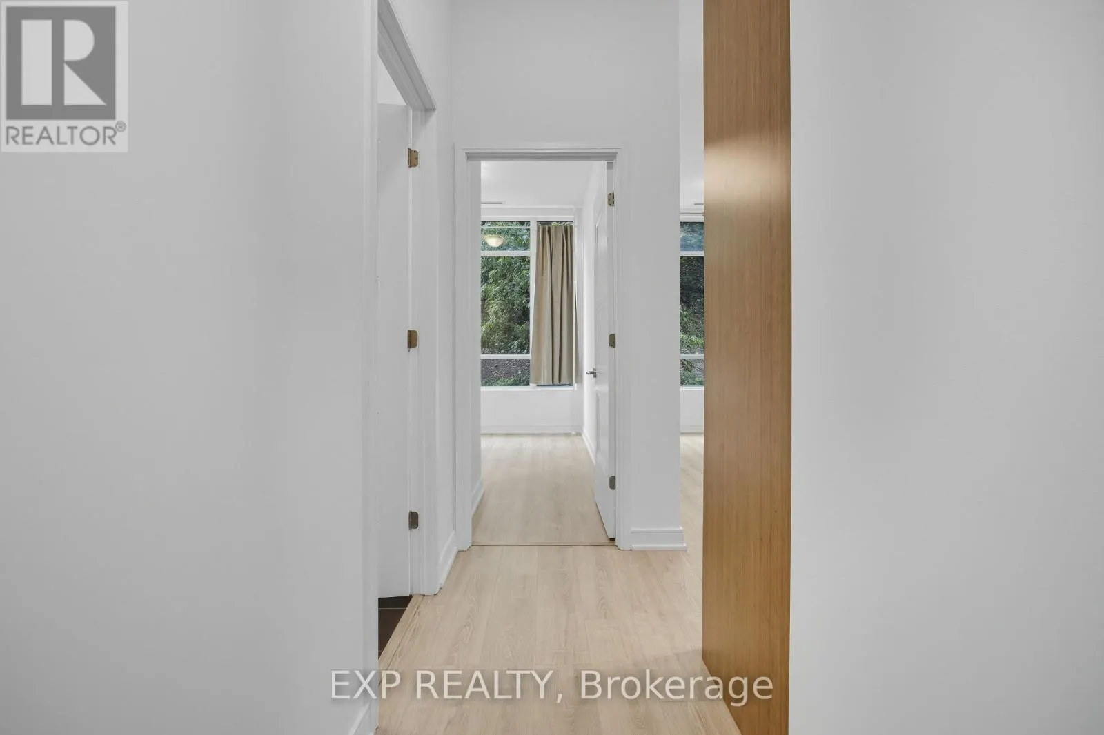 107 - 25 NEIGHBOURHOOD LANE