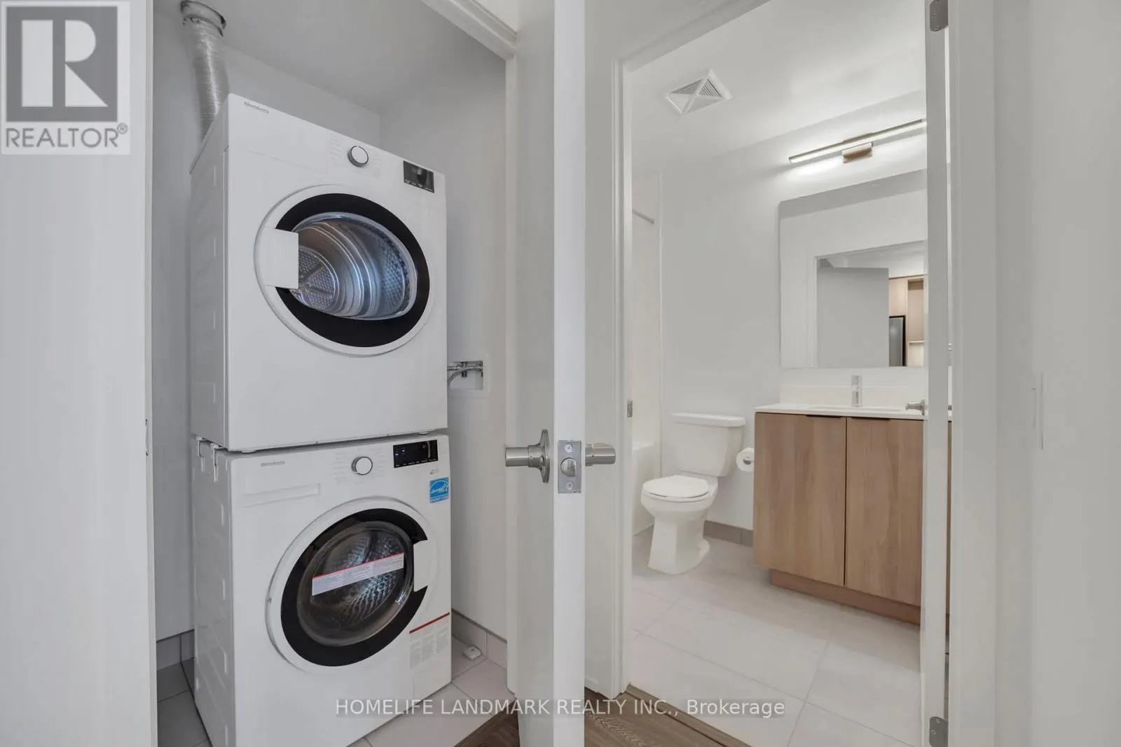 905 - 2485 EGLINTON AVENUE W