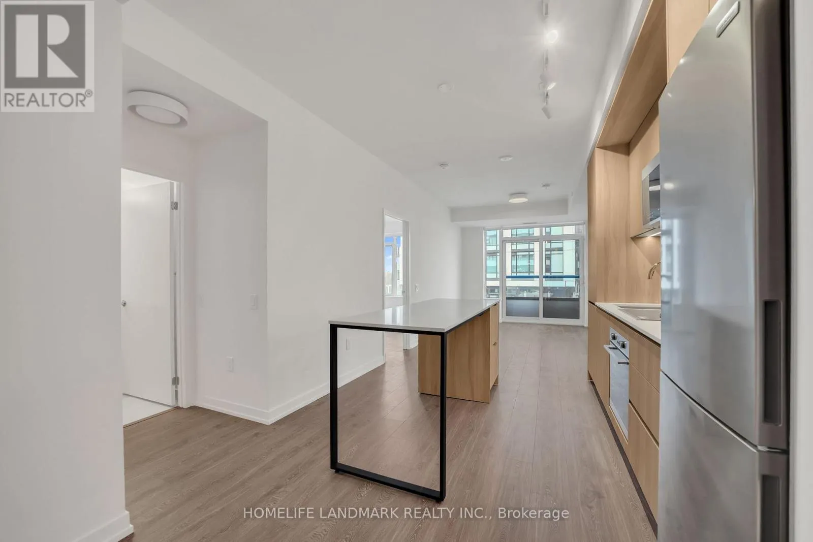 905 - 2485 EGLINTON AVENUE W