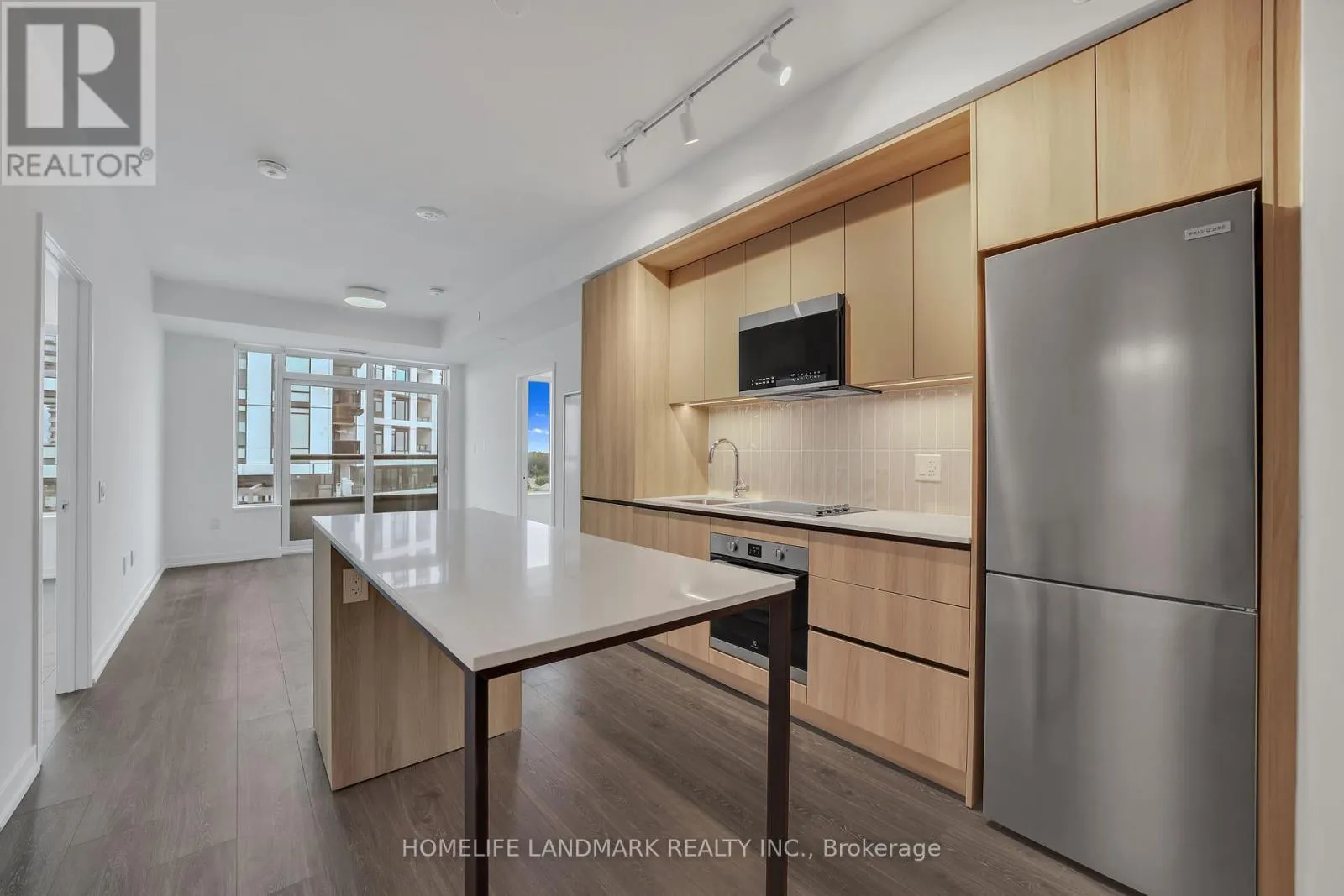 905 - 2485 EGLINTON AVENUE W