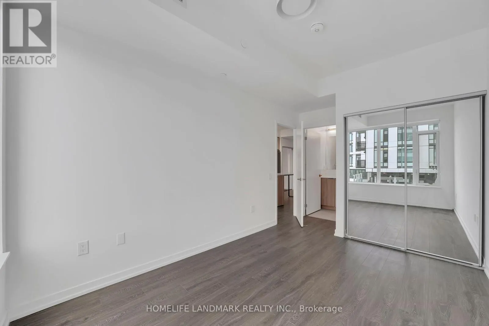 905 - 2485 EGLINTON AVENUE W