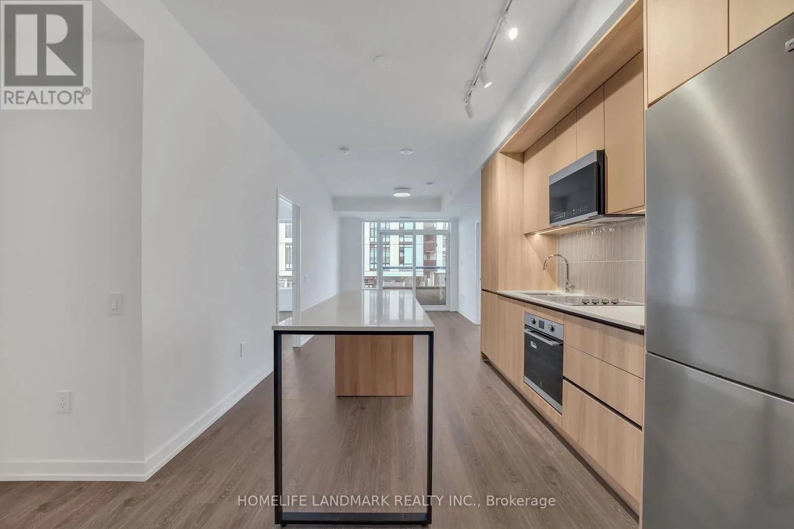905 - 2485 EGLINTON AVENUE W