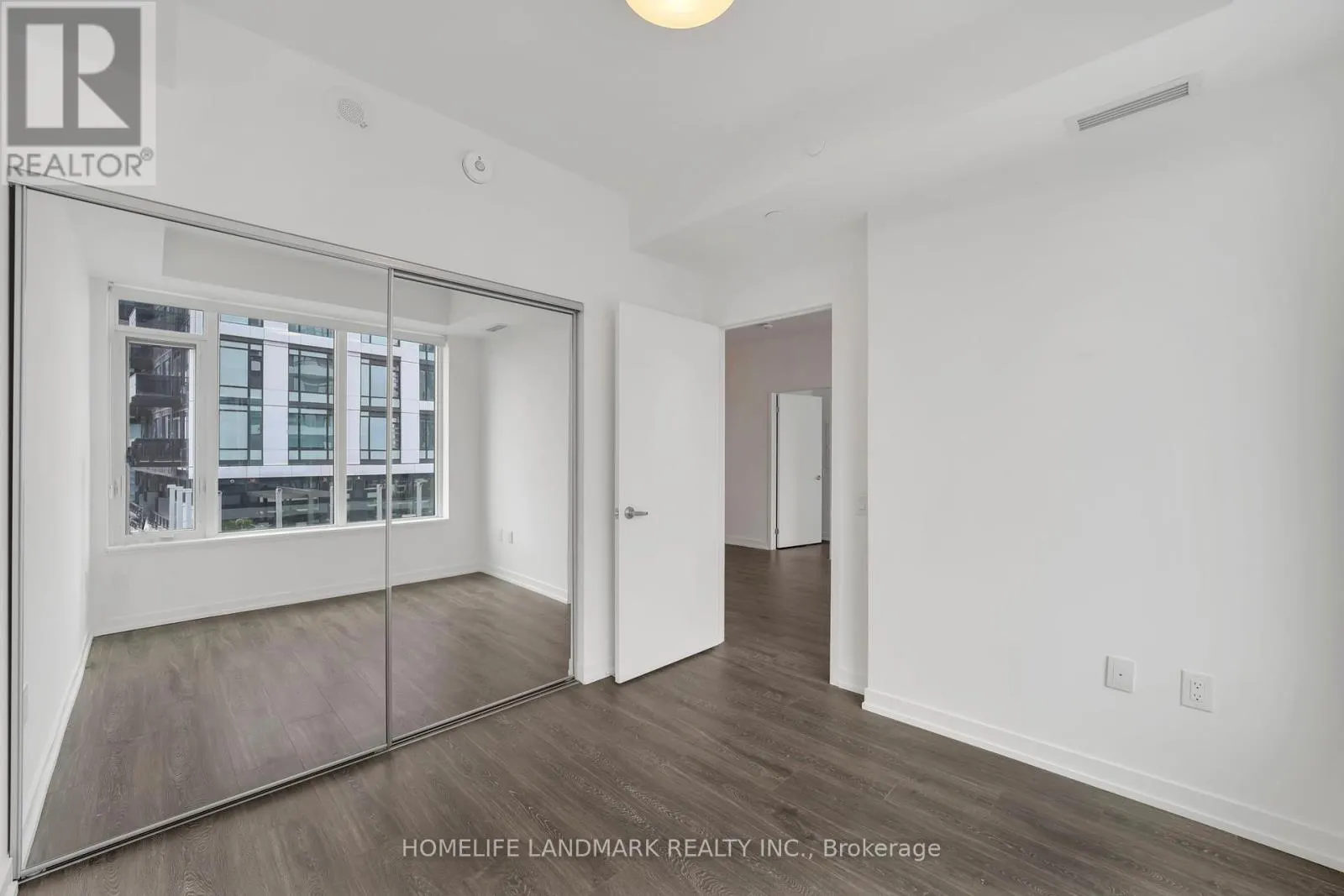 905 - 2485 EGLINTON AVENUE W